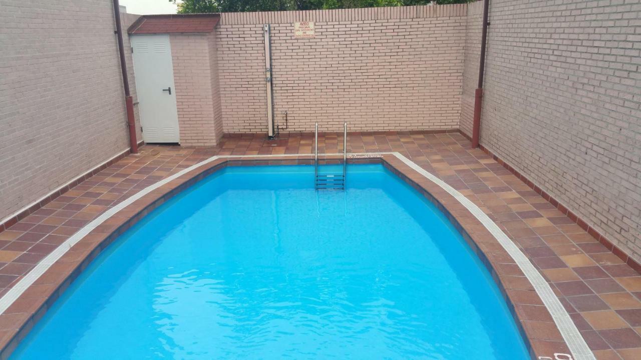 Adosado Con Piscina Y Jardin En Laredo A 100 Mtrs De La Playa Villa Dış mekan fotoğraf